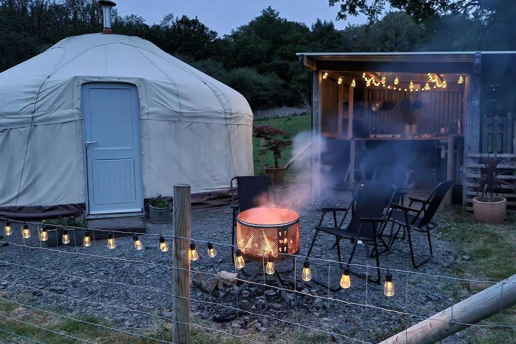 Bronfelen Yurt Hotel Cynghordy Luaran gambar