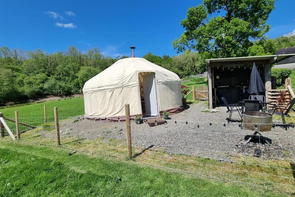 Bronfelen Yurt Hotel Cynghordy Luaran gambar
