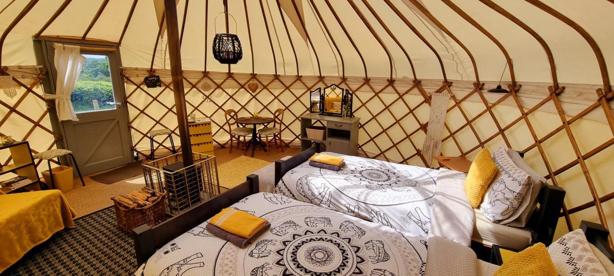 Bronfelen Yurt Hotel Cynghordy Luaran gambar